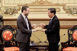 Đại sứ Anh: Chia sẻ kinh nghiệm để TP.HCM thành trung tâm tài chính khu vực