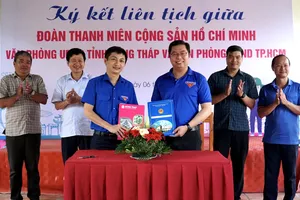Đoàn Văn phòng UBND TP.HCM và Đồng Tháp ký kết liên tịch