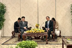 Bí thư TP.HCM Nguyễn Văn Nên tiếp lãnh đạo Đảng Lao động Triều Tiên 