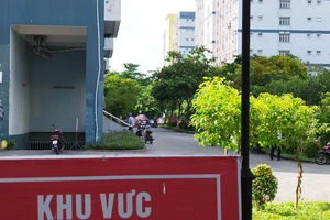 Nam sinh rơi lầu ký túc xá Đại học Quốc gia TP.HCM tử vong