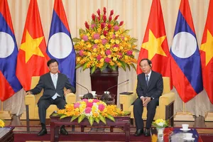 Bí thư TP.HCM Nguyễn Văn Nên hội kiến Tổng Bí thư, Chủ tịch nước Lào