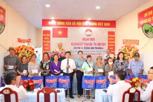 Người dân TP.HCM rộn ràng dự Ngày hội Đại đoàn kết toàn dân tộc