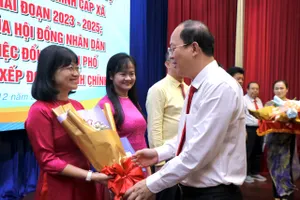 TP.HCM: Quận 11 tổ chức lễ công bố việc sáp nhập phường