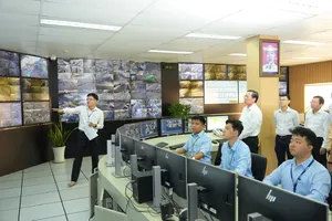 Chủ tịch Phan Văn Mãi chúc Tết Trung tâm Quản lý điều hành giao thông đô thị