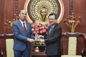 Phó Bí thư Thường trực Thành ủy TP.HCM tiếp Đại sứ Cuba tại Việt Nam