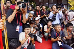 Nghe nhà báo trẻ kể chuyện nghề