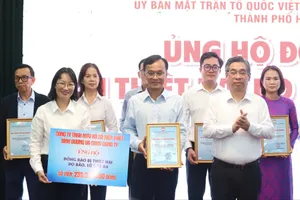 TP.HCM tiếp nhận hơn 35,6 tỉ đồng hỗ trợ đồng bào bị thiệt hại do bão số 10