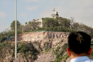 Di tích lầu Bảo Đại bị xuống cấp 