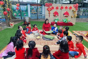 Bộ GD&ĐT nghiêm cấm thầy cô biếu, tặng quà Tết cho lãnh đạo