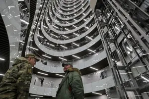 Quang cảnh bên trong tập đoàn quân sự Wagner tại TP Saint Petersburg (Nga). Ảnh: REUTERS