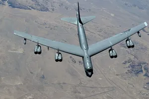 Máy bay ném bom B-52 của Mỹ trong một cuộc tập trận với Hàn Quốc hồi tháng 11-2022. Ảnh: YONHAP