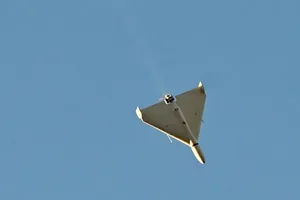 Máy bay không người lái (UAV) của quân Nga bay qua Kiev trong cuộc không kích. Ảnh: AFP