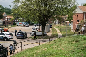 Náo loạn xả súng tại tiệc đường phố, hàng chục người thương vong