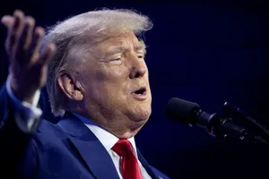 Các rắc rối pháp lý lại là lợi thế với ông Trump?