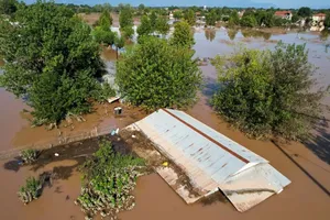 Hy Lạp hứng lũ lụt dài ngày gây thương vong lớn 