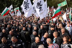 Dân Bulgaria biểu tình phản đối việc thân phương Tây, đòi chính phủ từ chức