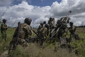 Nóng Nga-Ukraine 8-10: Nga nói chiếm thêm 10 cứ điểm của Ukraine, ông Biden nêu lý do gửi bom chùm cho Kiev
