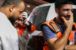 Hàng ngàn bệnh nhân ở Gaza lâm hiểm cảnh 'ngàn cân treo sợi tóc'