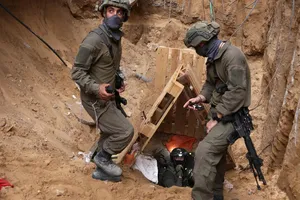 Video đường hầm dưới bệnh viện Al-Shifa mà Israel cho là trung tâm chỉ huy của Hamas