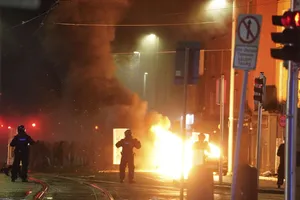 Biểu tình bạo lực tại thủ đô Ireland sau vụ 3 trẻ em đâm