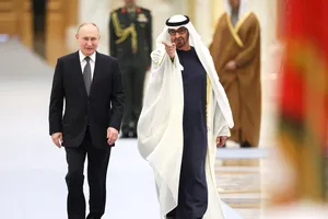 VIDEO: Ông Putin đến UAE và Saudi Arabia, được tiếp đón trọng thị