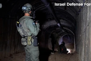 VIDEO: Israel phát hiện đường hầm lớn nhất của Hamas ở Gaza