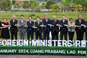 Các Bộ trưởng Ngoại giao ASEAN hội nghị tại Lào, bàn tình hình Myanmar và Biển Đông
