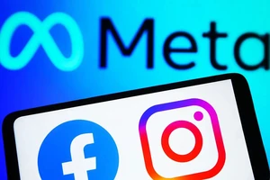 Facebook sập toàn cầu: Cổ phiếu Meta tăng nhẹ, tỉ phú Mark Zuckerberg 'bay hơi' gần 3 tỉ USD