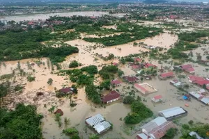 Ảnh: Indonesia mất hàng chục dân giữa cao điểm mưa lũ, lở đất