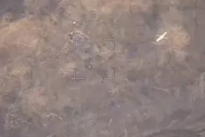 VIDEO: Máy bay không người lái của Nga phá hủy xe tăng chiến đấu