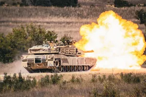 Vì sao loạt khí tài hiện đại của Nga và phương Tây lại 'bất lực' ở Ukraine?