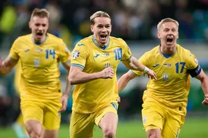 Những người lính Ukraine trên sân bóng Euro 2024