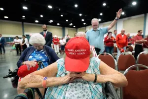 Nhận diện nhóm cử tri 'quyền lực' trong các cuộc bầu cử châu Âu và Mỹ