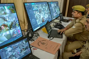 Chấn động trộm đề thi theo mô hình kim tự tháp ở Ấn Độ