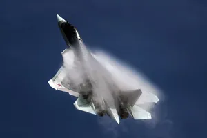 Su-57 gây ấn tượng mạnh tại triển lãm không quân Ấn Độ và đề nghị bất ngờ từ phía Moscow