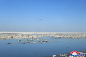 Ông Kim Jong-un giám sát vụ phóng tên lửa hành trình chiến lược