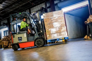 Doanh nghiệp nhỏ lẻ, bán hàng online ở Mỹ xoay sở vượt cú sốc thuế của ông Trump