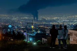 Vùng Vịnh chạy đua ngoại giao ngăn xung đột Israel-Iran lan rộng