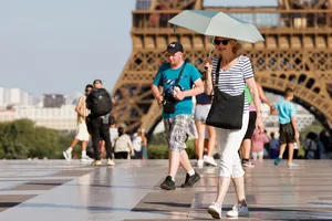 Châu Âu, Mỹ căng mình trước nắng nóng kỷ lục
