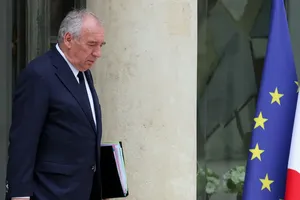 Nước Pháp trước nguy cơ khủng hoảng chính trị và tài chính