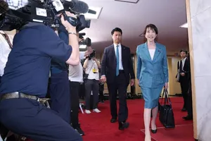 Liên minh cầm quyền tan rã và loạt bài toán khó với bà Sanae Takaichi