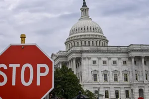 Chính phủ Mỹ đóng cửa: Hàng tỉ USD thiệt hại, hàng triệu người bị ảnh hưởng