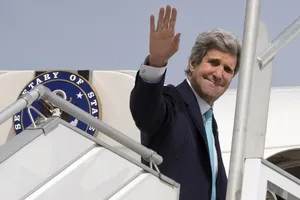 Chuyên cơ hư, Ngoại trưởng Mỹ phải về nước bằng máy bay thương mại