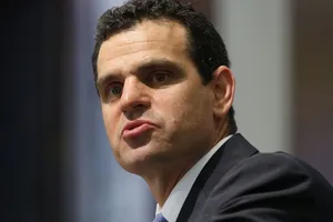 Mỹ cấm vận bất kì ai mua dầu của IS