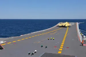 Trung Quốc xây xong tàu sân bay trong sáu năm nữa