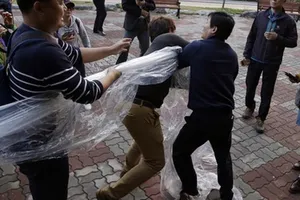 Dân Hàn Quốc ẩu đả vì truyền đơn chống Bình Nhưỡng