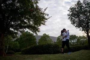 Phụ huynh Trung Quốc lo cho con từ chuyện học đến chuyện yêu: hỏng!