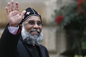 'Phải yêu thương người như... yêu thương bò'