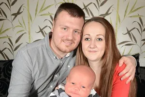 Cô gái 21 tuổi lâm bồn 8 giờ, sinh bé trai nặng hơn 5kg