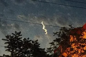 Người dân phát hiện UFO xuất hiện ở Trung Quốc